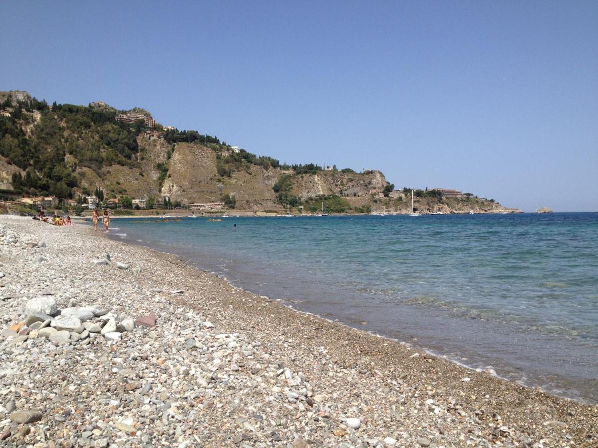 Residence La Fenice Ff Giardini-Naxos Buitenkant foto