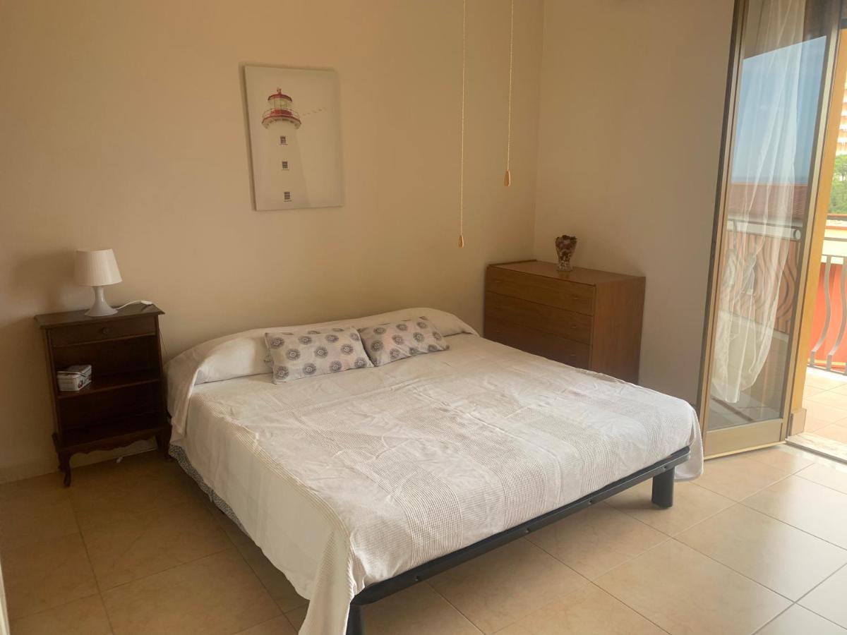 Residence La Fenice Ff Giardini-Naxos Buitenkant foto