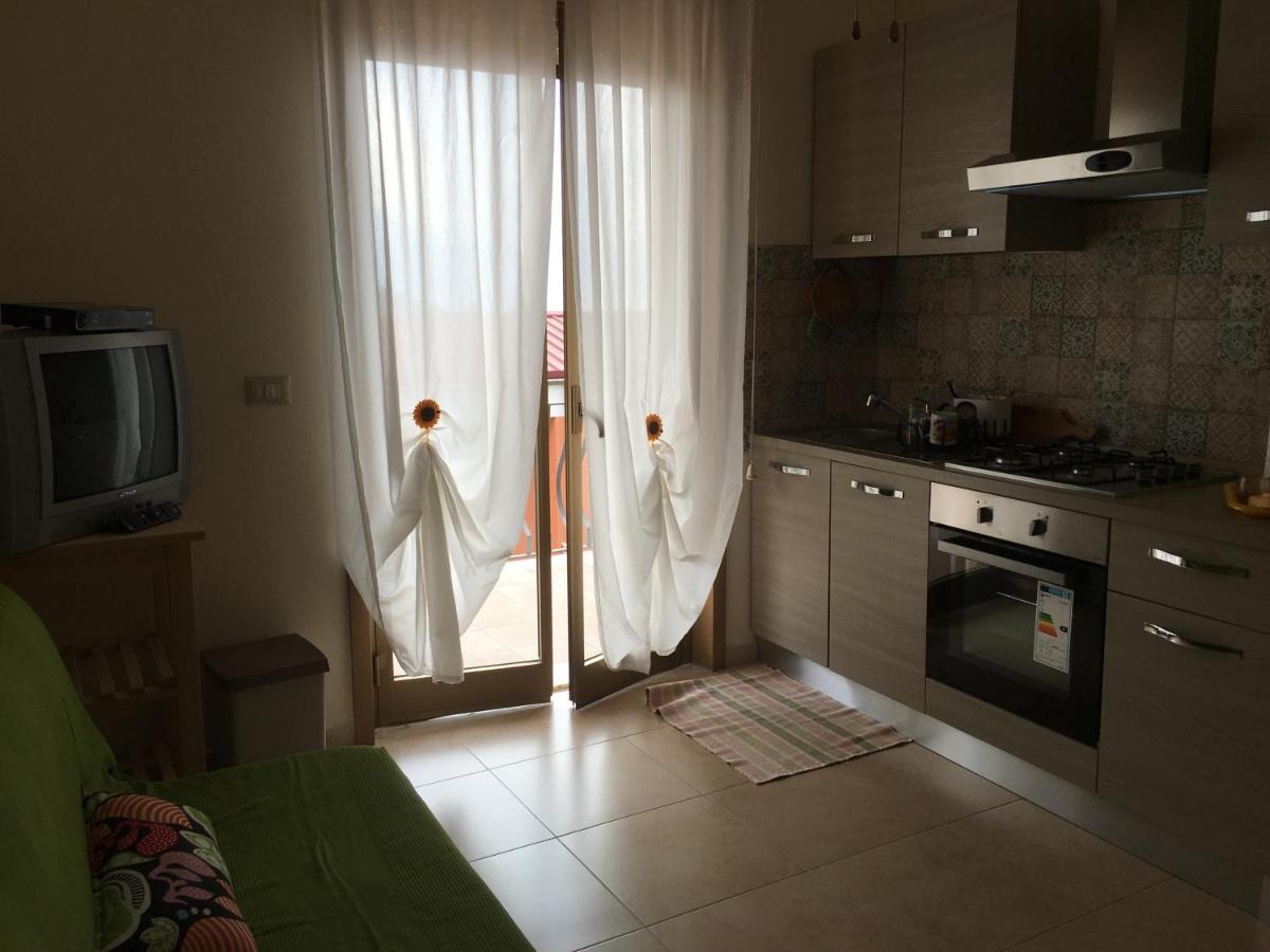 Residence La Fenice Ff Giardini-Naxos Buitenkant foto
